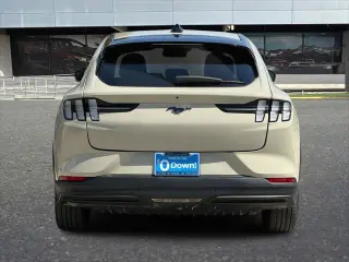Ford Mustang Mach-E 2025 Select 4dr SUV