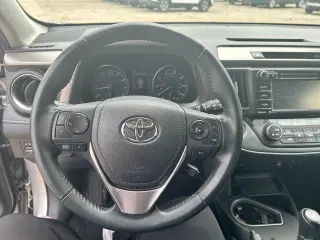 Toyota RAV4 2018 AWD XLE 4dr SUV