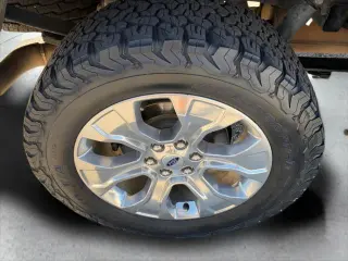 Ford F-150 2021 4x4 Platinum 4p SuperCab 5.5 ft. CA