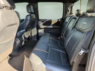Ford F-150 2021 4x4 Platinum 4p SuperCab 5.5 ft. CA