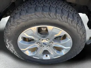 Ford F-150 2021 4x4 Platinum 4p SuperCab 5.5 ft. CA