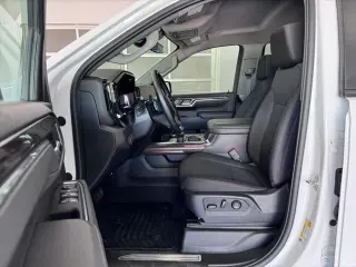 Chevrolet Silverado 1500 2025 4x4 RST 4p. Cabina de tripulación 5.8 ft. SB