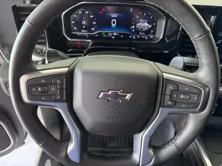 Chevrolet Silverado 1500 2025 4x4 RST 4p. Cabina de tripulación 5.8 ft. SB