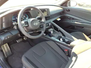 Hyundai ELANTRA 2026 SEL Sport Premium 4dr Sedan