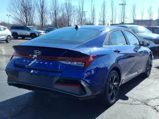 Hyundai ELANTRA 2026 SEL Sport Premium 4dr Sedan