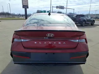 Hyundai ELANTRA 2026 SEL Sport Premium 4dr Sedán