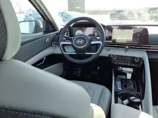 Hyundai ELANTRA 2026 Limited 4dr Sedán