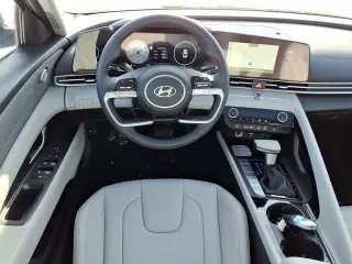 Hyundai ELANTRA 2026 Limited 4dr Sedán