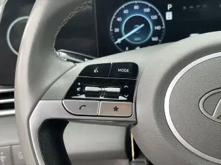 Hyundai ELANTRA Hybrid 2025 SEL Sport 4p Sedan
