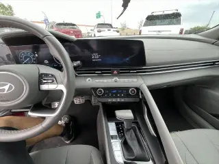 Hyundai ELANTRA Hybrid 2025 SEL Sport 4p Sedan