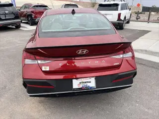 Hyundai ELANTRA Hybrid 2025 SEL Sport 4p Sedan