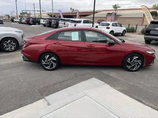 Hyundai ELANTRA Hybrid 2025 SEL Sport 4p Sedan