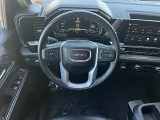 GMC Sierra 1500 2024 4x4 SLT 4dr Crew Cab 5.8 ft. SB