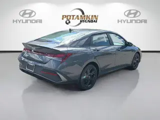Hyundai ELANTRA 2026 SEL Sport 4dr Sedán