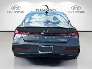 Hyundai ELANTRA 2026 SEL Sport 4dr Sedán