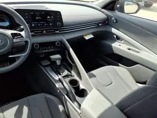 Hyundai ELANTRA 2026 SEL Sport 4dr Sedan
