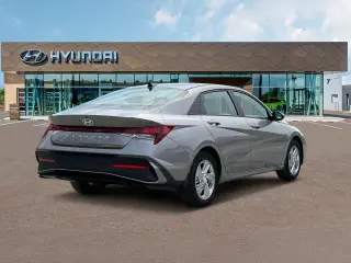 Hyundai ELANTRA 2025 SE 4p Sedan