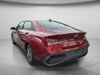 Hyundai ELANTRA 2024 SE 4p Sedan