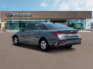 Hyundai ELANTRA 2024 SE 4p Sedana