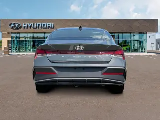 Hyundai ELANTRA 2024 SE 4p Sedana