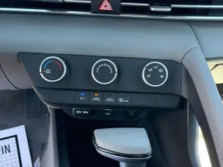 Hyundai ELANTRA 2025 SE 4p Sedano