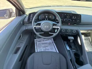 Hyundai ELANTRA 2025 SE 4p Sedano