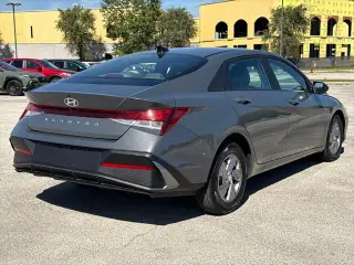 Hyundai ELANTRA 2025 SE 4p Sedano