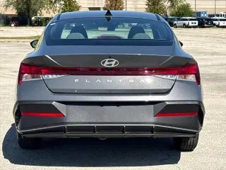 Hyundai ELANTRA 2025 SE 4p Sedano