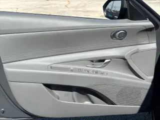 Hyundai ELANTRA 2025 SE 4p Sedano