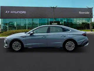 Hyundai SONATA Híbrido 2025 SEL 4p Sedan