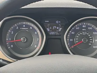 Hyundai ELANTRA 2016 Edición de Valor 4p Sedán 6A