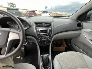 Hyundai ACCENT 2016 SE 4dr Sedán 6A