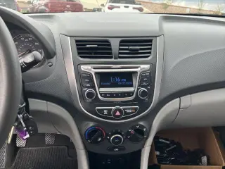 Hyundai ACCENT 2016 SE 4dr Sedán 6A