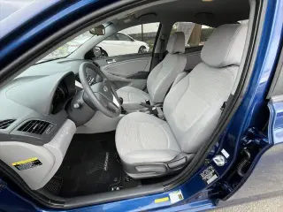 Hyundai ACCENT 2016 SE 4dr Sedán 6A
