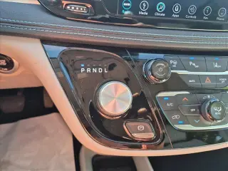 Chrysler Pacifica Hybrid 2018 Limited 4dr Mini-Van