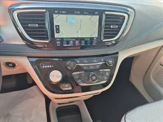 Chrysler Pacifica Hybrid 2018 Limited 4dr Mini-Van