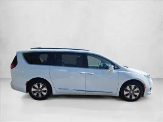Chrysler Pacifica Hybrid 2018 Limited 4dr Mini-Van