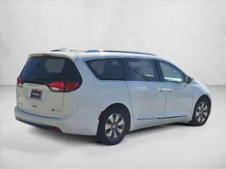 Chrysler Pacifica Hybrid 2018 Limited 4dr Mini-Van