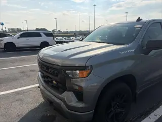 Chevrolet Silverado 1500 2024 4x2 Custom 4dr Crew Cab 5,8 ft. SB