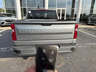 Chevrolet Silverado 1500 2024 4x2 Custom 4dr Crew Cab 5,8 ft. SB