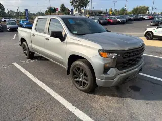 Chevrolet Silverado 1500 2024 4x2 Custom 4dr Crew Cab 5,8 ft. SB