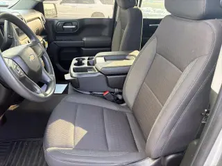 Chevrolet Silverado 1500 2024 4x2 Custom 4dr Crew Cab 5,8 ft. SB