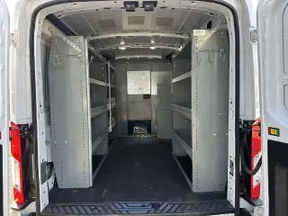 Ford Transit 2023 250 3dr SWB Techo Medio Caravana de Carga