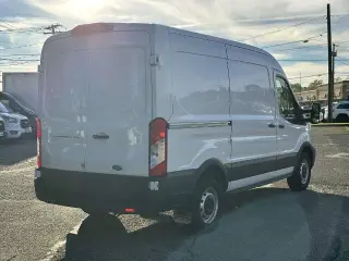 Ford Transit 2023 250 3dr SWB Techo Medio Caravana de Carga