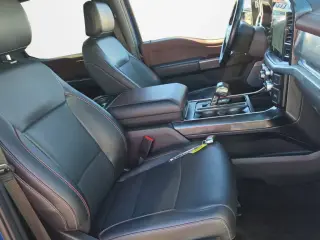 Ford F-150 2022 4x4 Lariat 4p SuperCrew 5.5 ft. SB