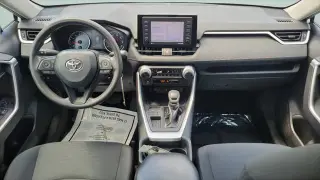 Toyota RAV4 2020 LE SUV 4 puertas