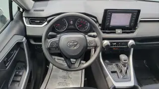 Toyota RAV4 2020 LE SUV 4 puertas