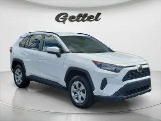 Toyota RAV4 2020 LE SUV 4 puertas
