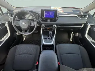 Toyota RAV4 2025 XLE 4p SUV