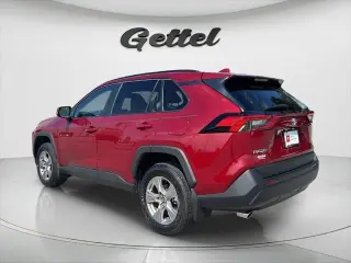 Toyota RAV4 2025 XLE 4p SUV
